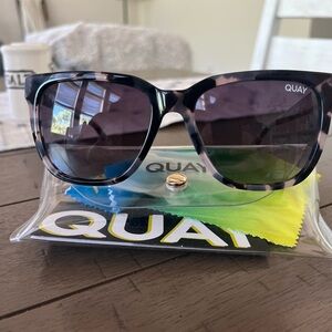 QUAY Wired Large Milky Turquoise/Smoked Polarized Sunglasses